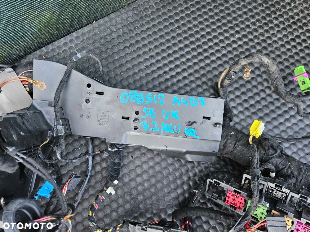 Wiazka Instalacja Wnetrza 3.2 FSI AUK Benzyna Audi A4 B7 Sedan Quattro UK Angielska - 2