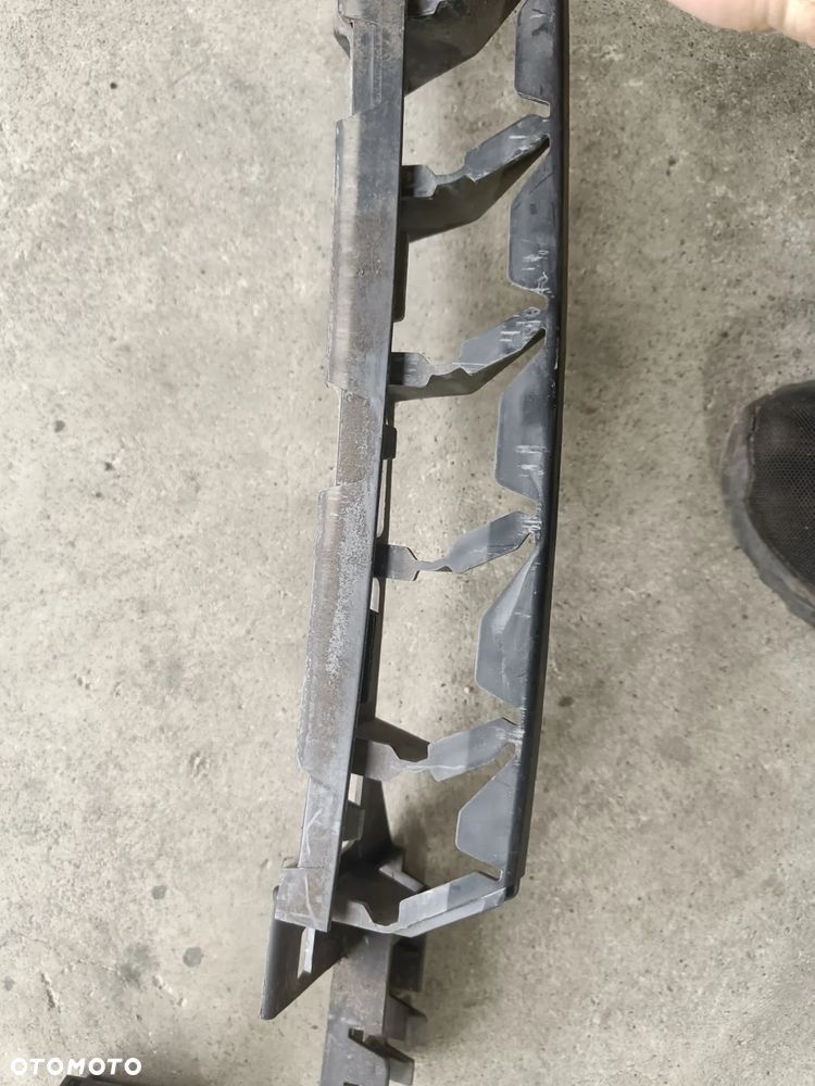 Ślizg Mocowanie Zderzaka Skoda Octavia 3 III Kombi 5E9807863 5E9807864 - 4