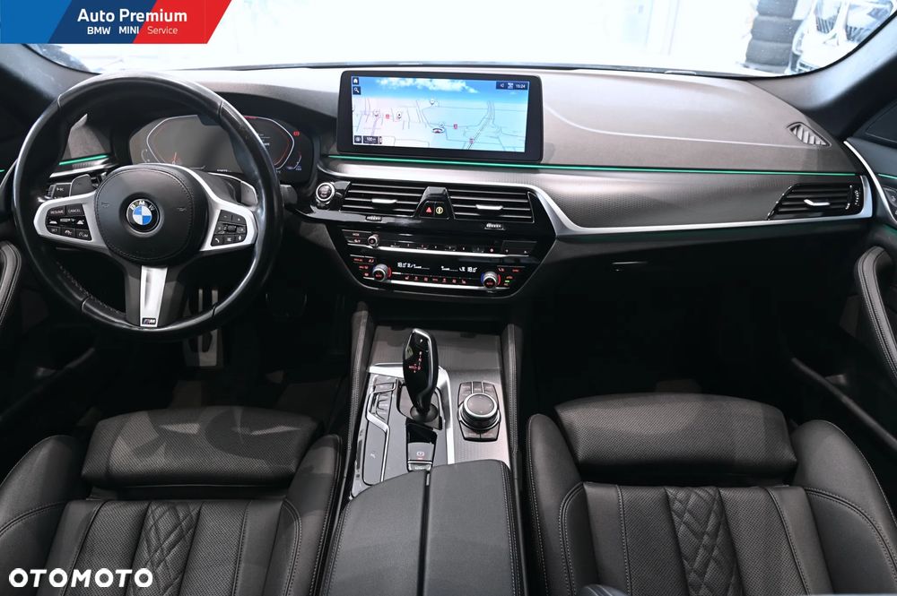 BMW Seria 5 520d xDrive MHEV - 17