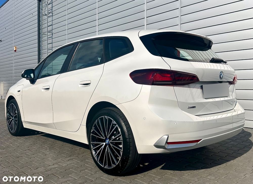 BMW Seria 2 225e xDrive Active Tourer - 9