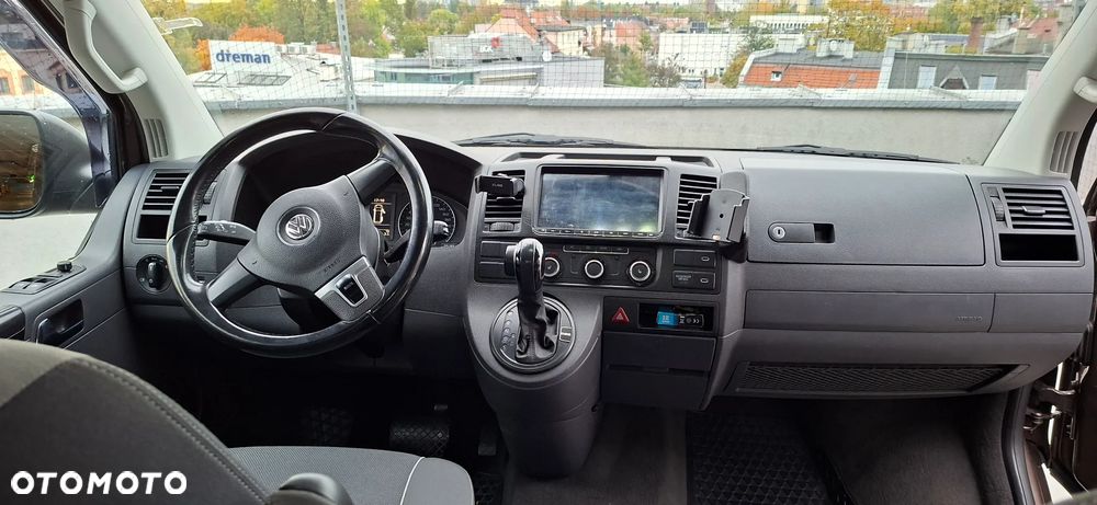 Volkswagen Multivan - 9