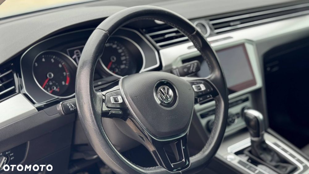 Volkswagen Passat 1.8 TSI (BlueMotion Technology) DSG Comfortline - 8