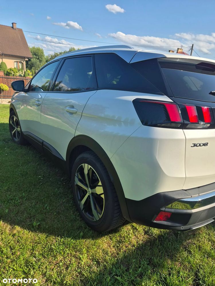 Peugeot 3008 PureTech 130 Stop & Start GPF EAT8 Allure - 12