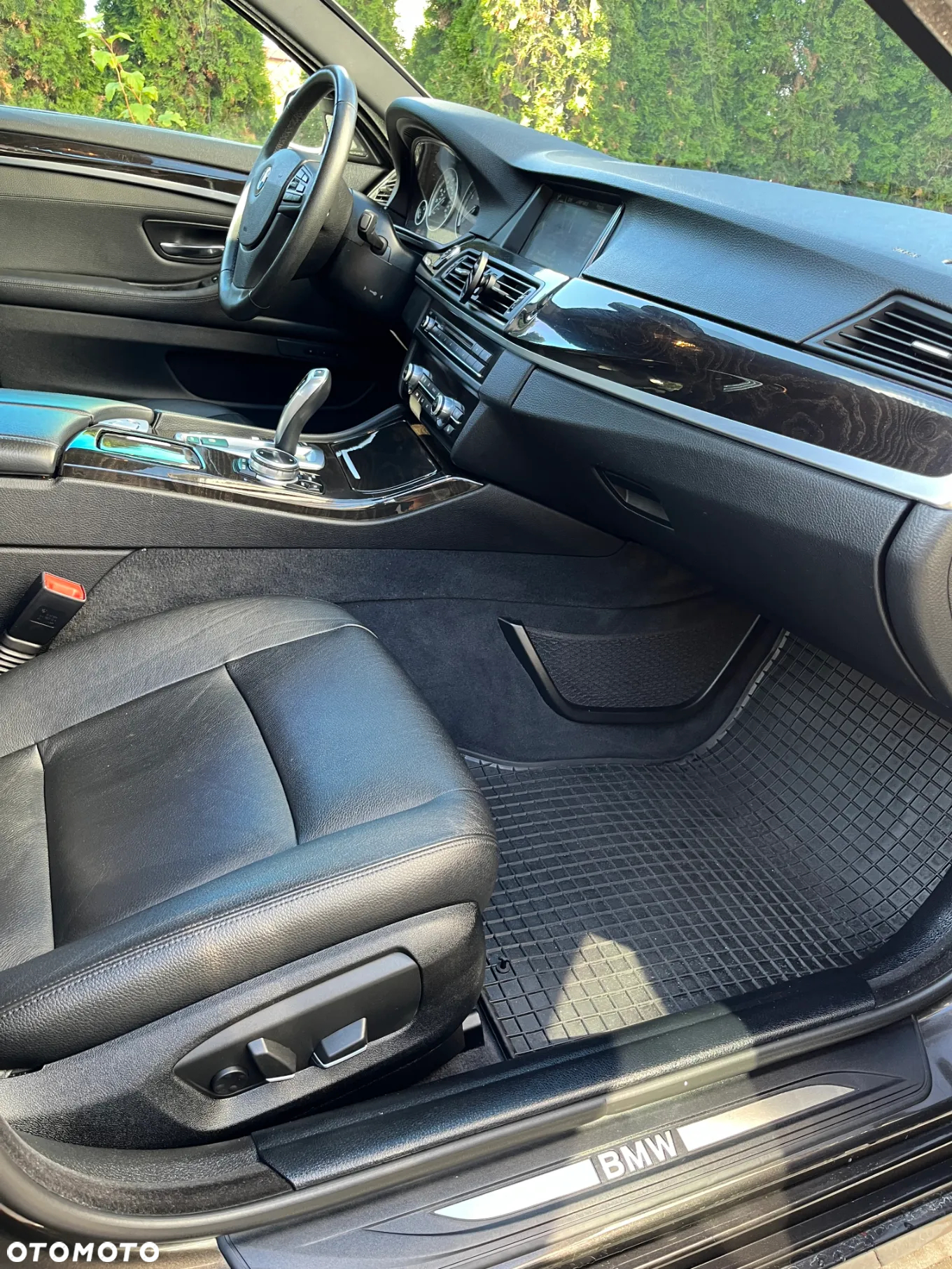 BMW Seria 5 528i xDrive - 13