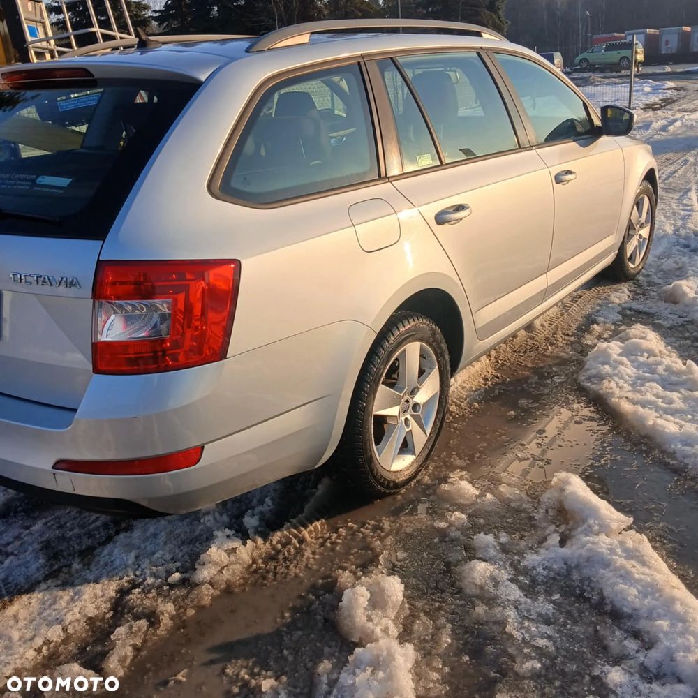 Skoda Octavia 1.6 TDI Ambition - 10