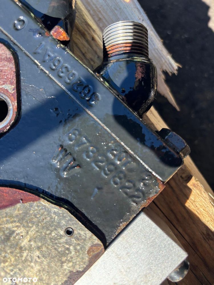 CNH Case Puma / New Holland 230 Sekcja Rozdzielacza 87330318  87329822  51443156 - 2