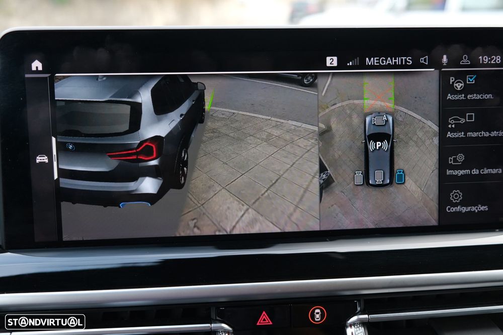 BMW iX3 M Sport Impressive - 32