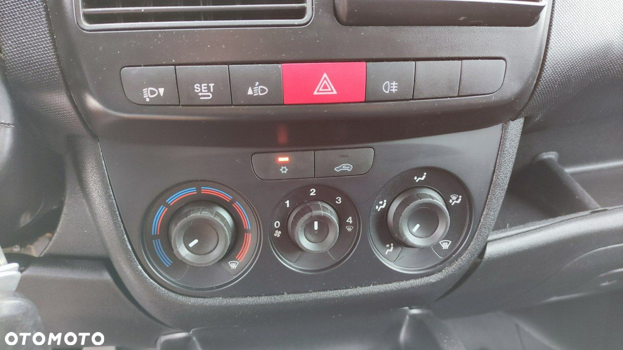 Opel Combo - 27