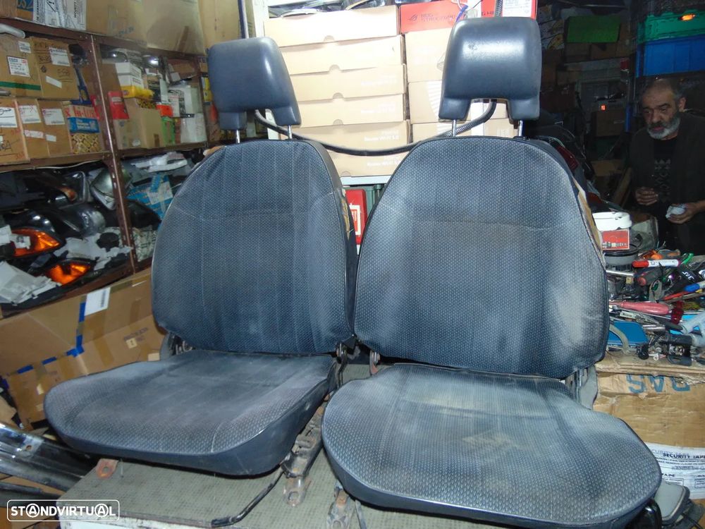 Toyota Starlet EP70 bancos - 1