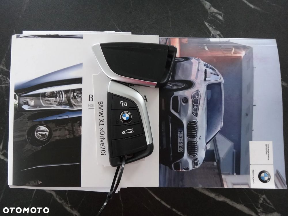 BMW X1 xDrive20i - 20