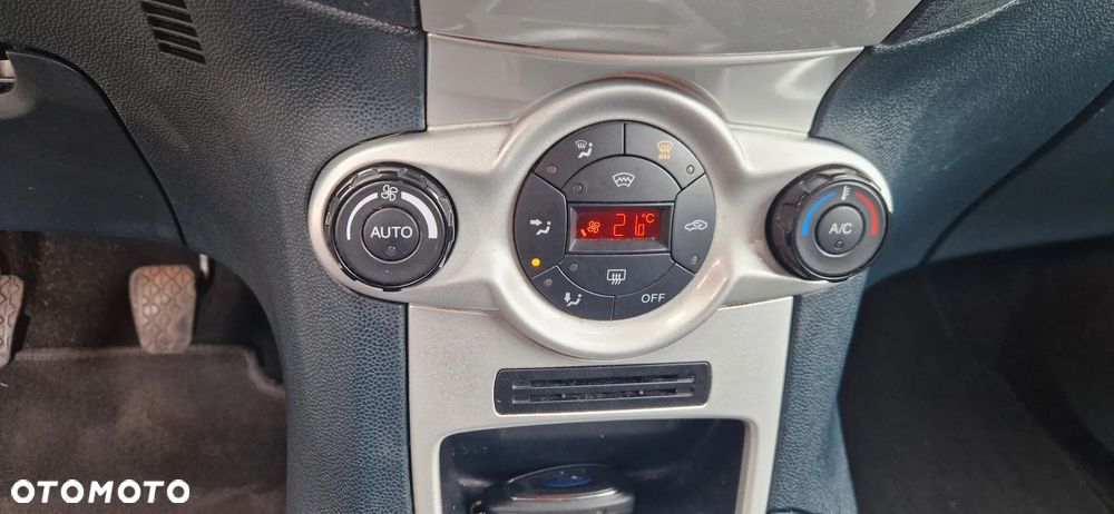 Ford Fiesta 1.6 Platinium X - 23