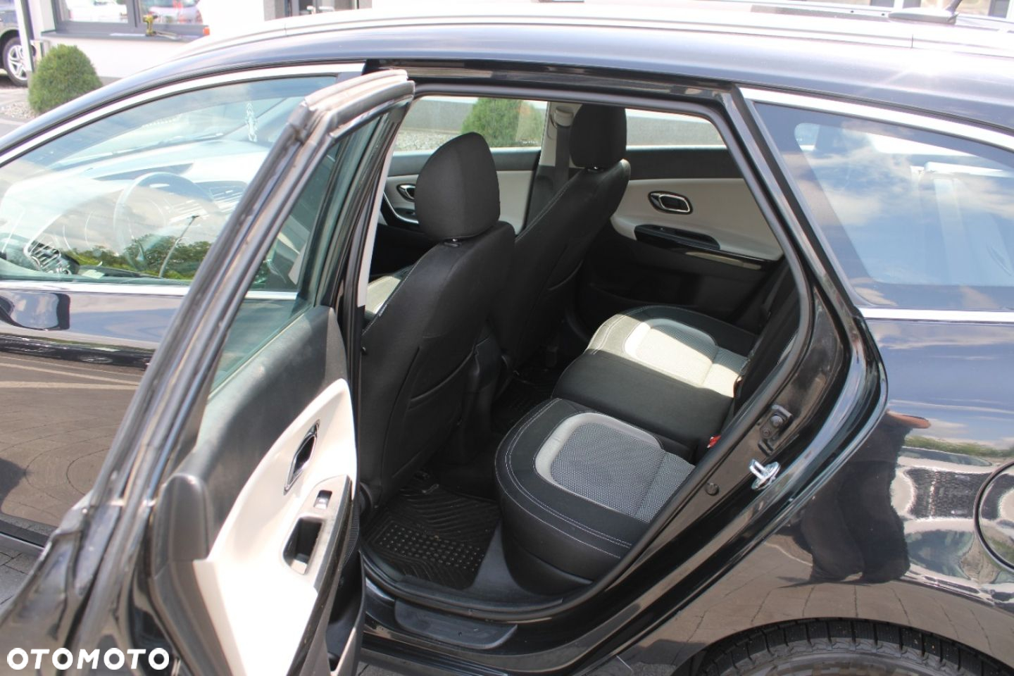 Kia Ceed - 25