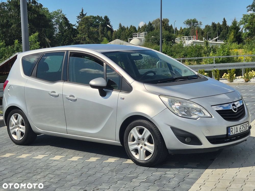 Opel Meriva 1.4 T Cosmo S&S - 2