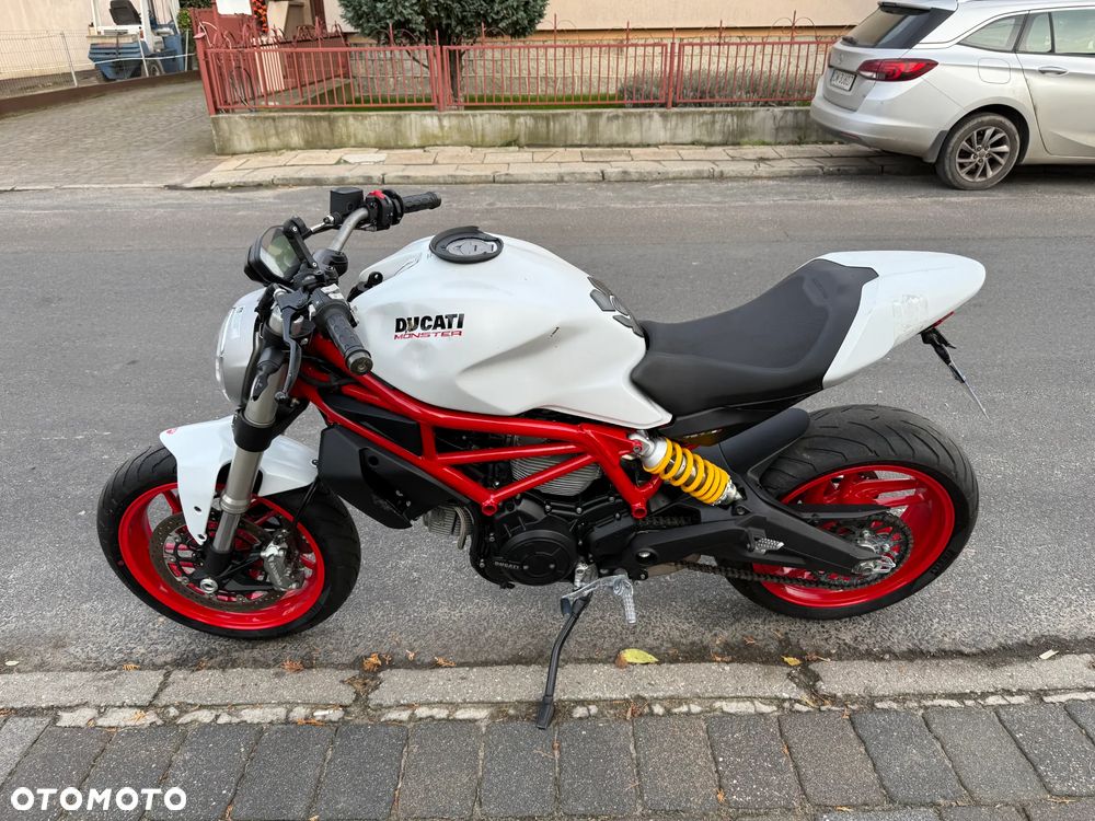 Ducati Monster - 8