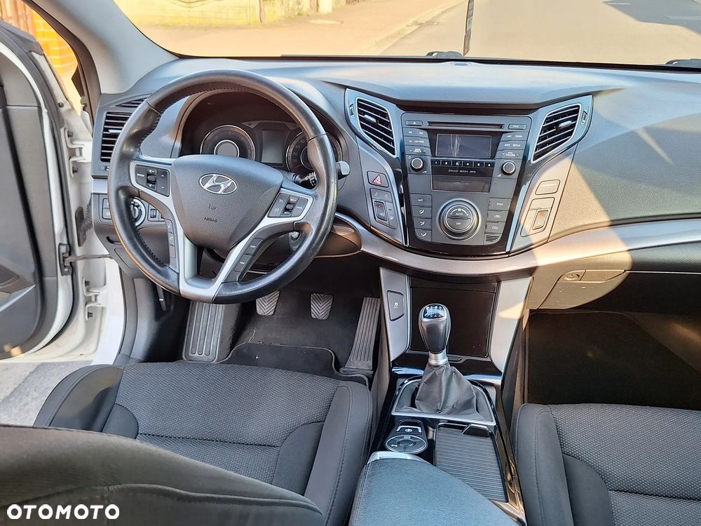 Hyundai i40 1.7 CRDi Comfort + - 23