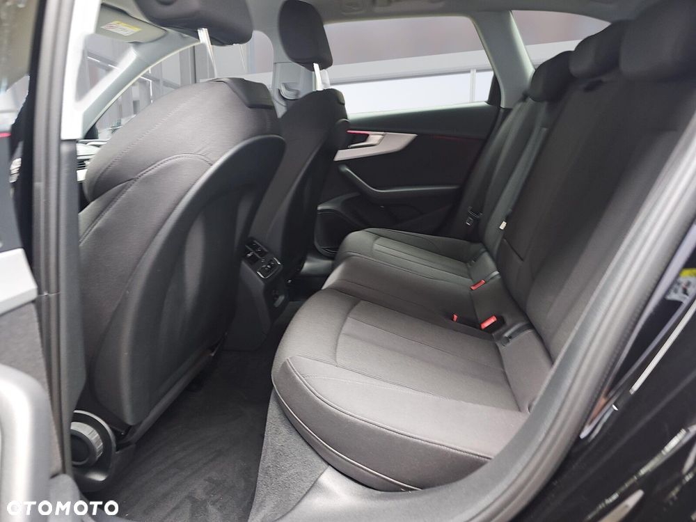 Audi A4 Avant 40 TFSI mHEV Quattro S tronic - 12