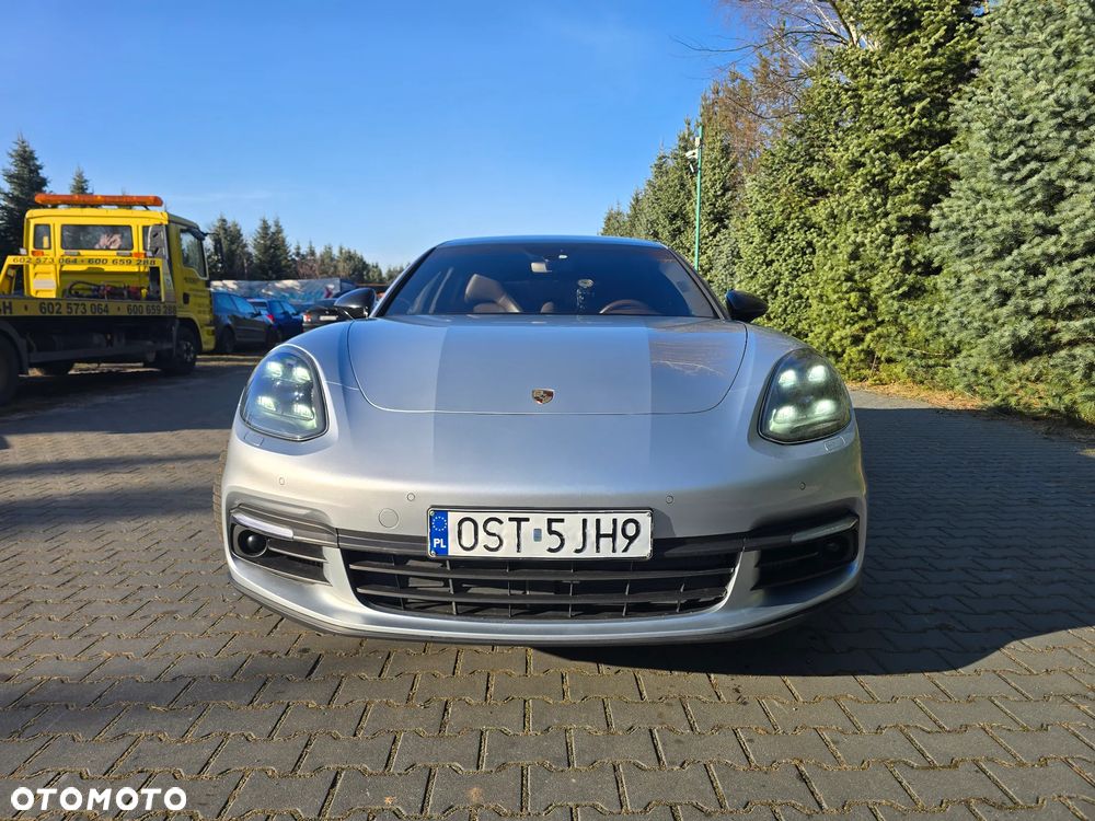 Porsche Panamera 4 - 4