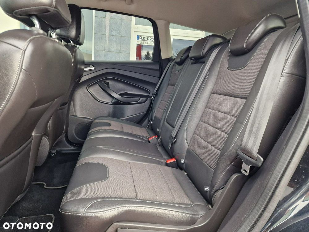 Ford Kuga 1.6 EcoBoost 2x4 Titanium - 24
