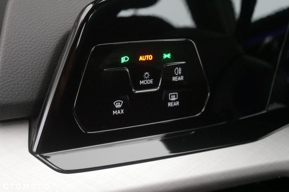 Volkswagen Golf Variant 1.5 TSI Life - 25