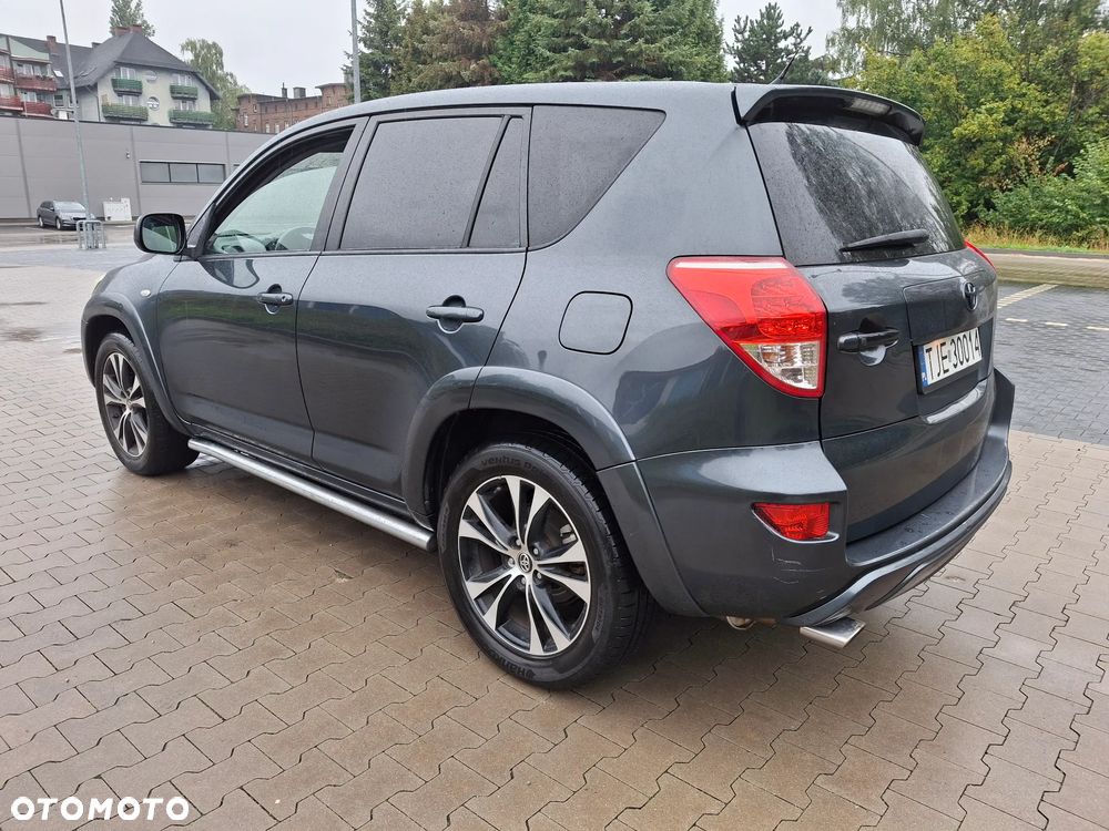 Toyota RAV4 - 4