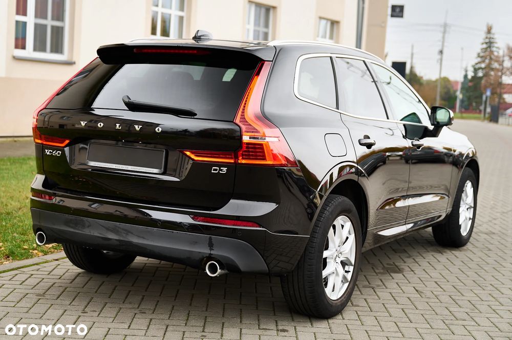 Volvo XC 60 D3 Momentum Pro - 17