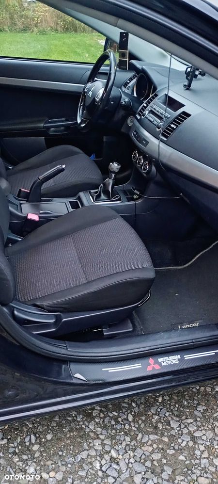 Mitsubishi Lancer - 6