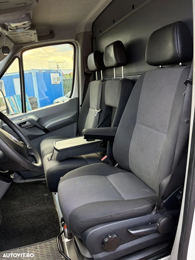 Volkswagen CRAFTER - 11