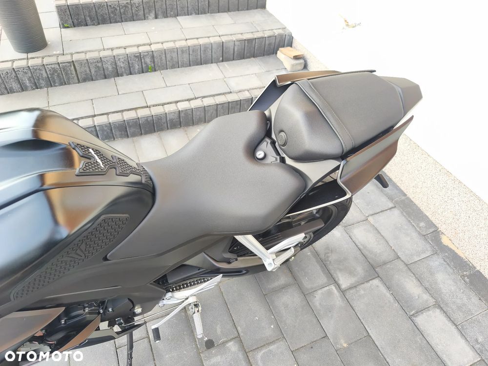 Yamaha YZF - 24