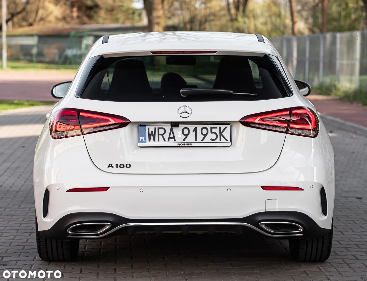Mercedes-Benz Klasa A 180 7G-DCT AMG Line - 11