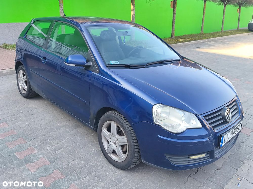 Volkswagen Polo 1.4 16V Comfortline - 2