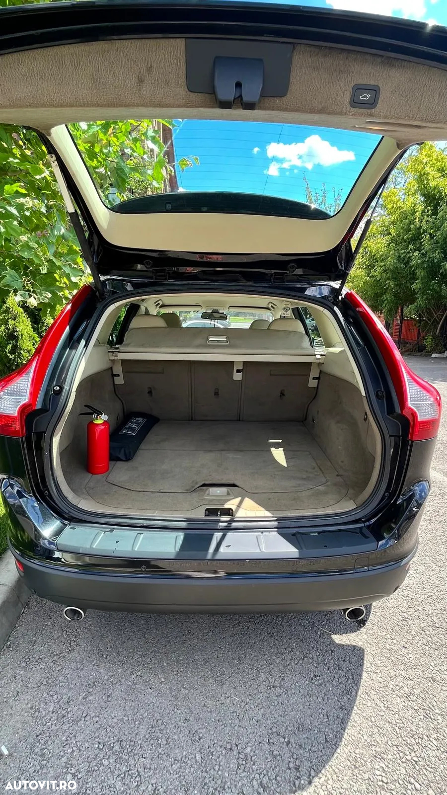 Volvo XC 60 D4 AWD Start-Stop Kinetic - 2