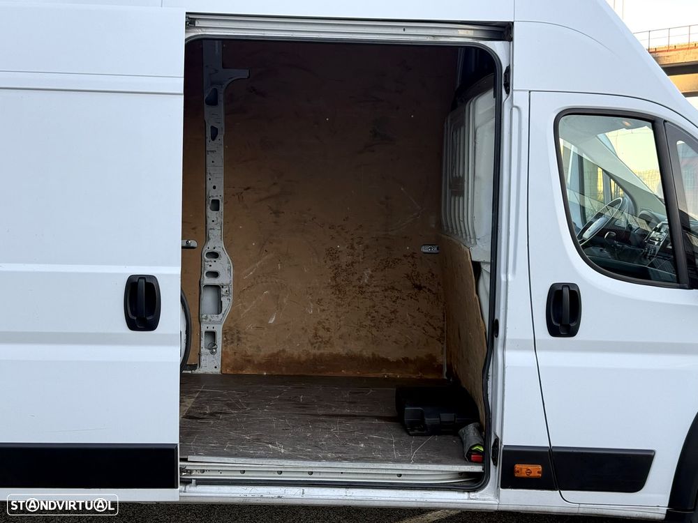 Peugeot Boxer 2.2 BlueHDi 140 S&S 335 L4H3 - 14