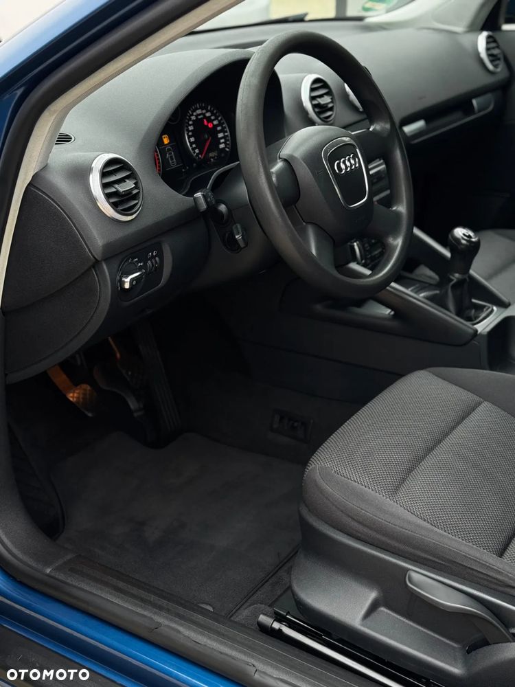 Audi A3 Sportback 1.6 Ambition - 8