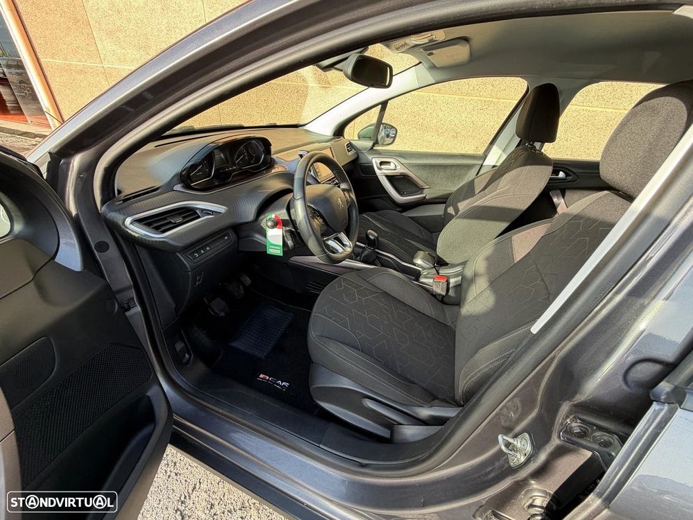Peugeot 2008 1.6 e-HDi Allure - 13
