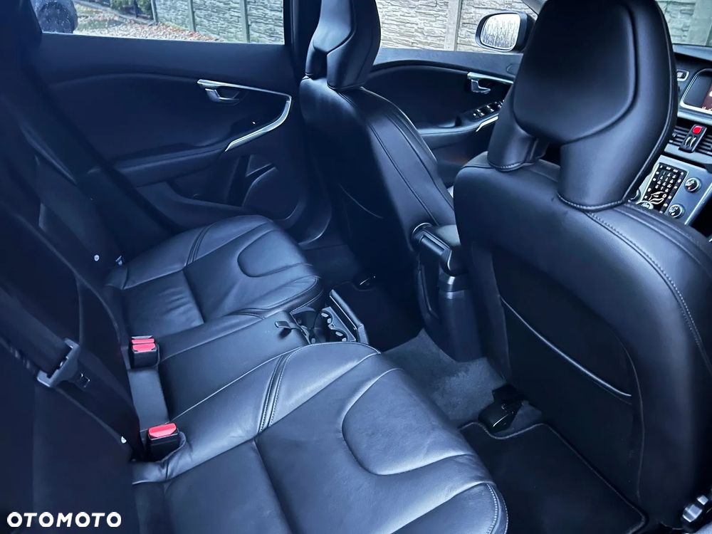 Volvo V40 2018 photo 2