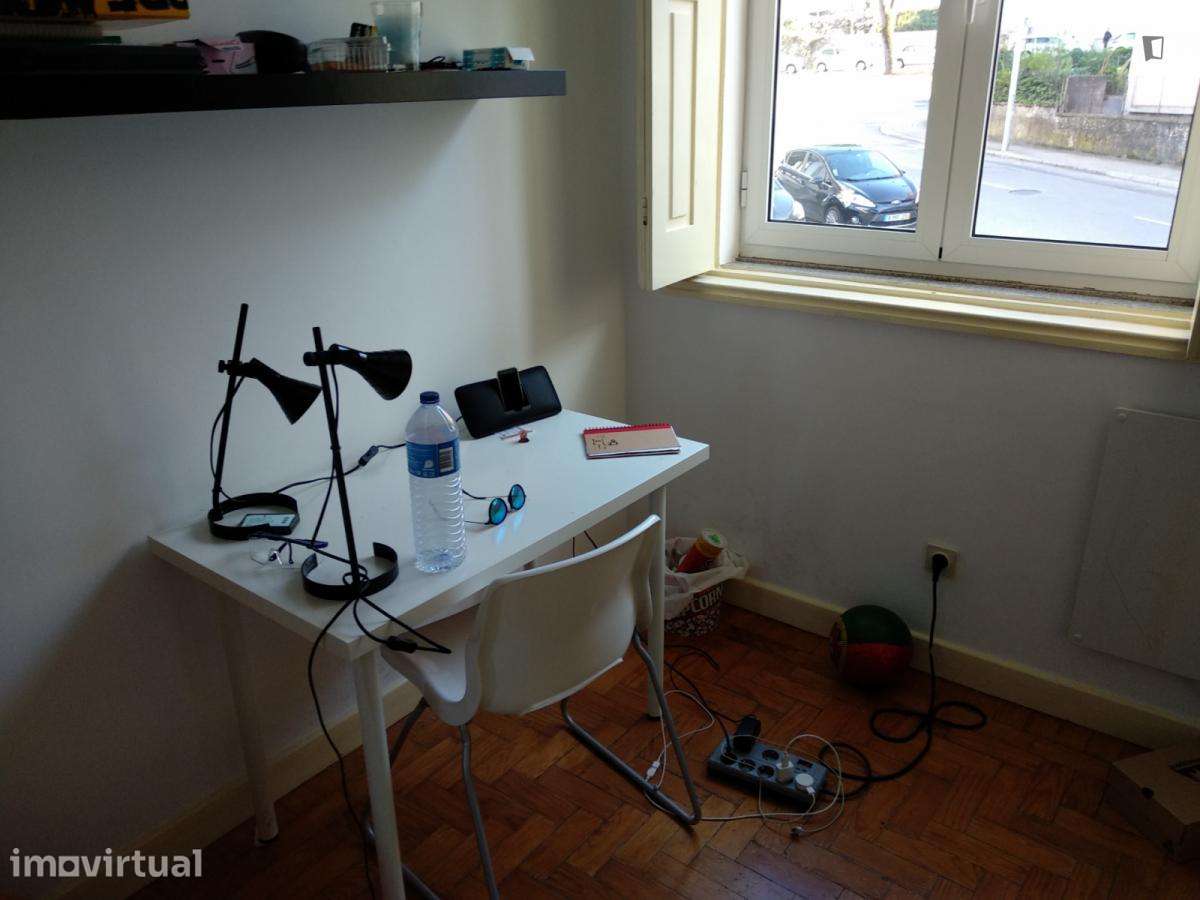 Quarto - localizado em Paranhos Porto - Grande imagem: 4/15
