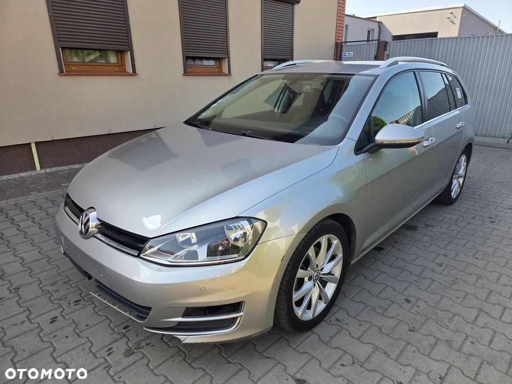 Volkswagen Golf - 1