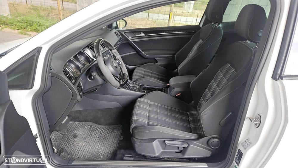 VW Golf 2.0 TDI GTD DSG - 15