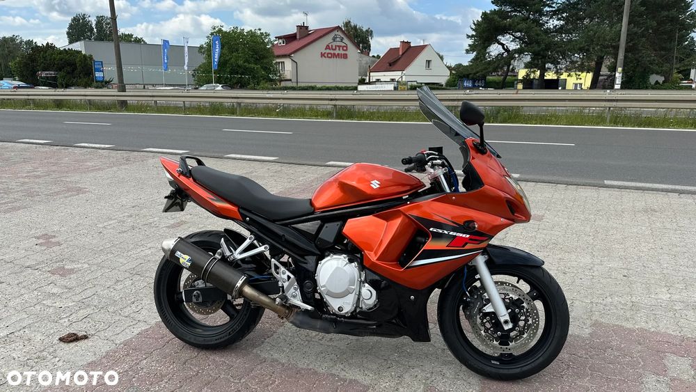 Suzuki GSX - 1