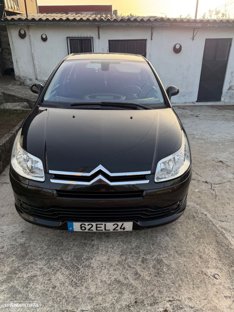 Citroën C4 1.6 HDi 110 Exclusive - 3