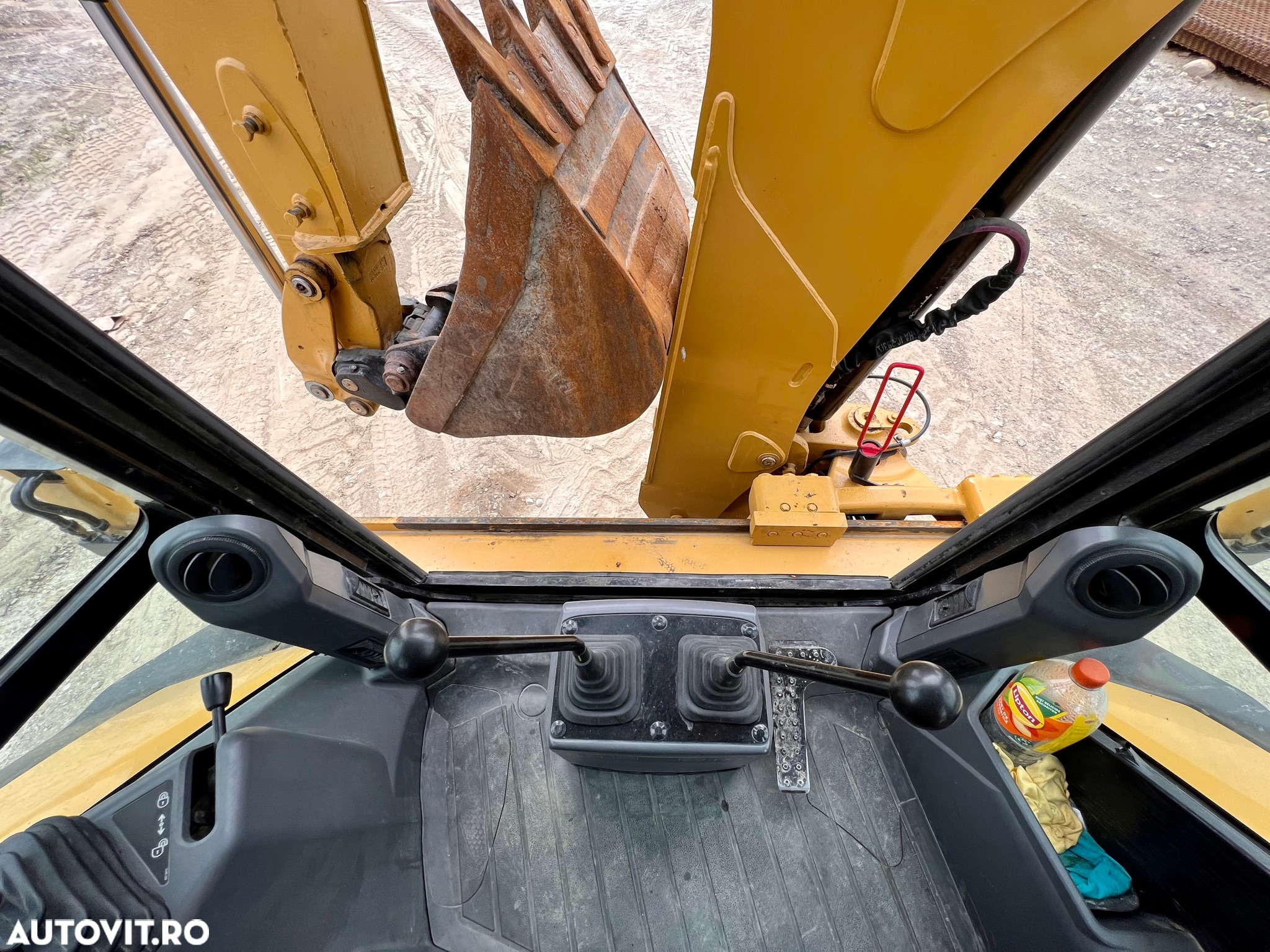 Caterpillar 434F2 - 12