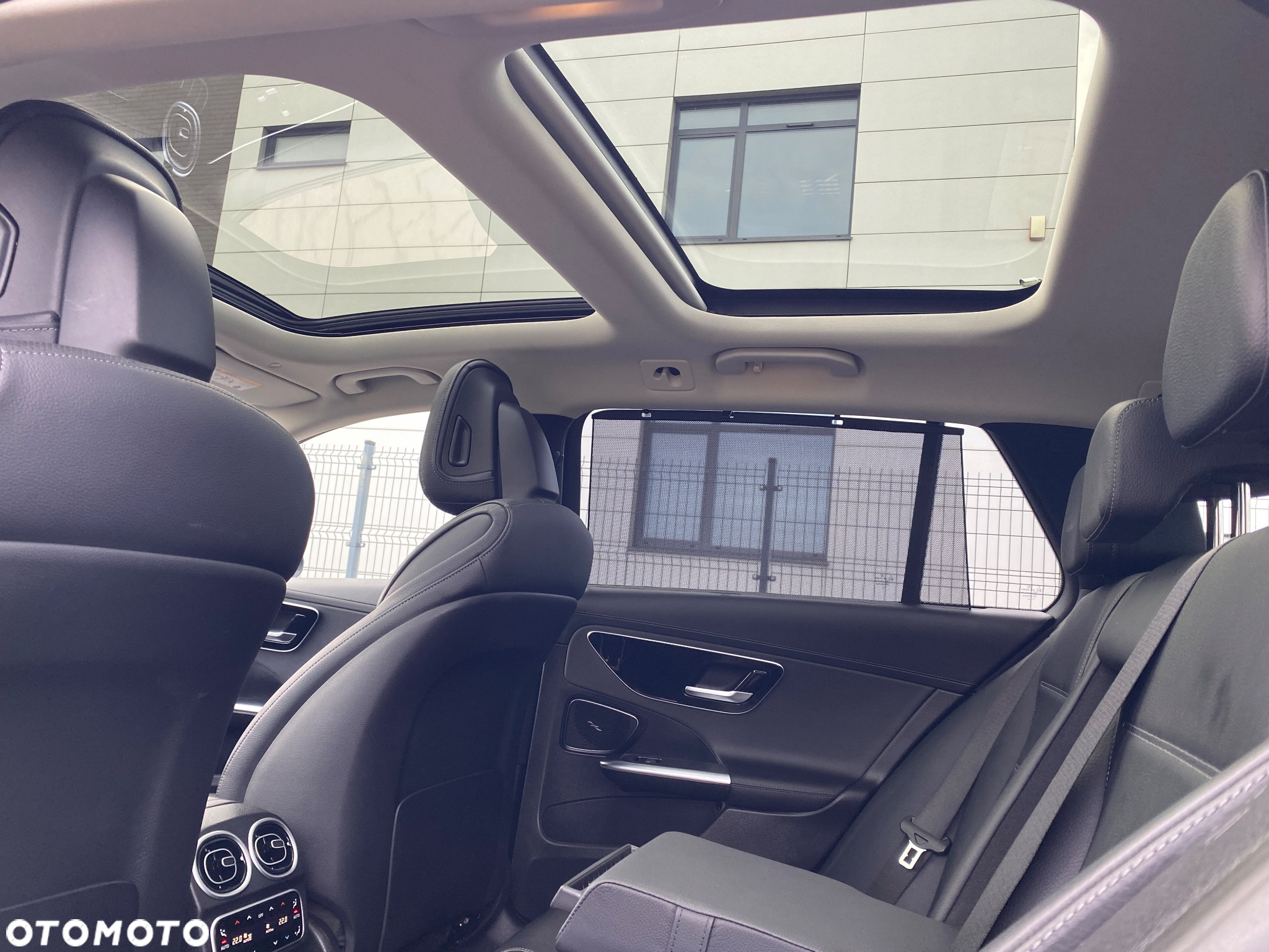 Mercedes-Benz Klasa C 300 e PHEV Avantgarde - 26