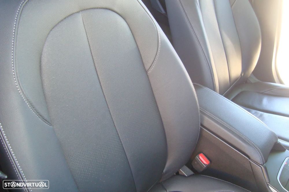BMW 118 i Line Sport Auto - 29