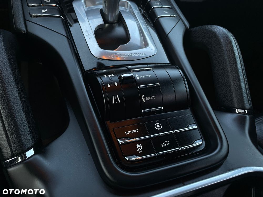 Porsche Cayenne - 13