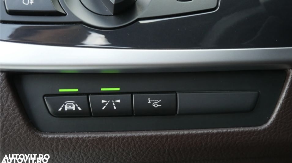BMW Seria 5 535d xDrive AT - 14