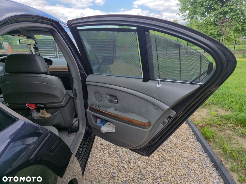 BMW Seria 7 730d - 24