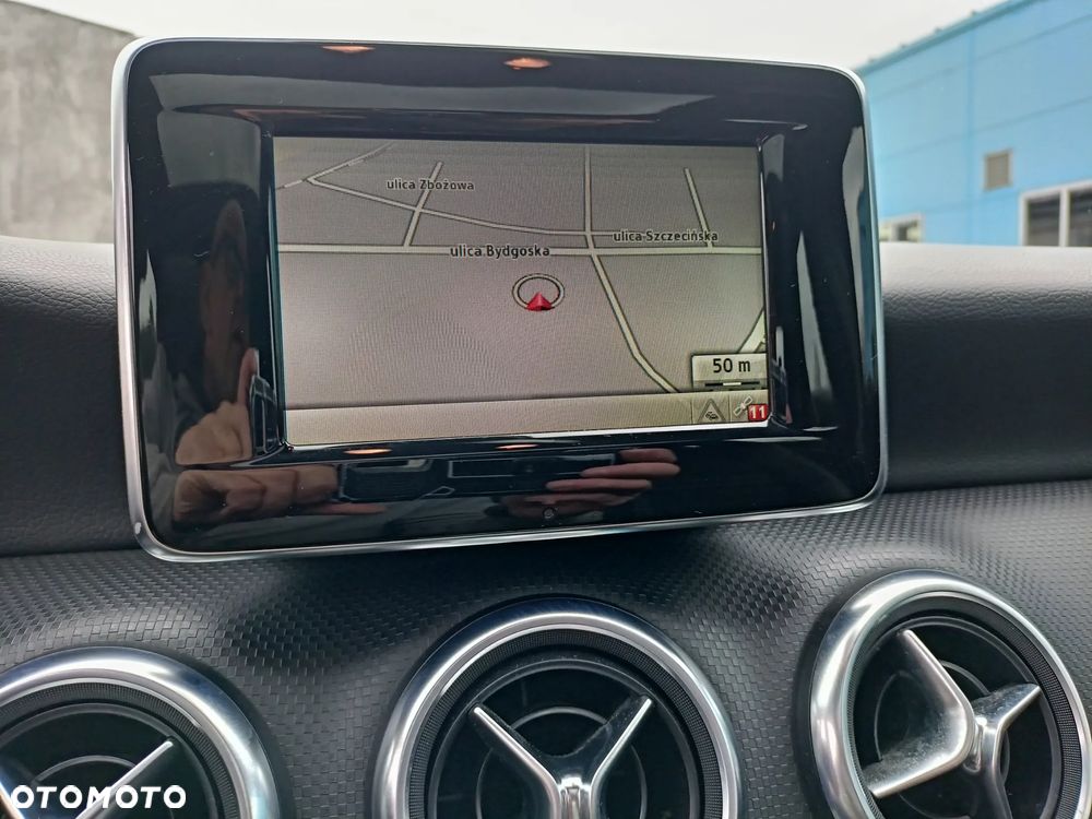 Mercedes-Benz Klasa A 180 (BlueEFFICIENCY) AMG Sport - 25