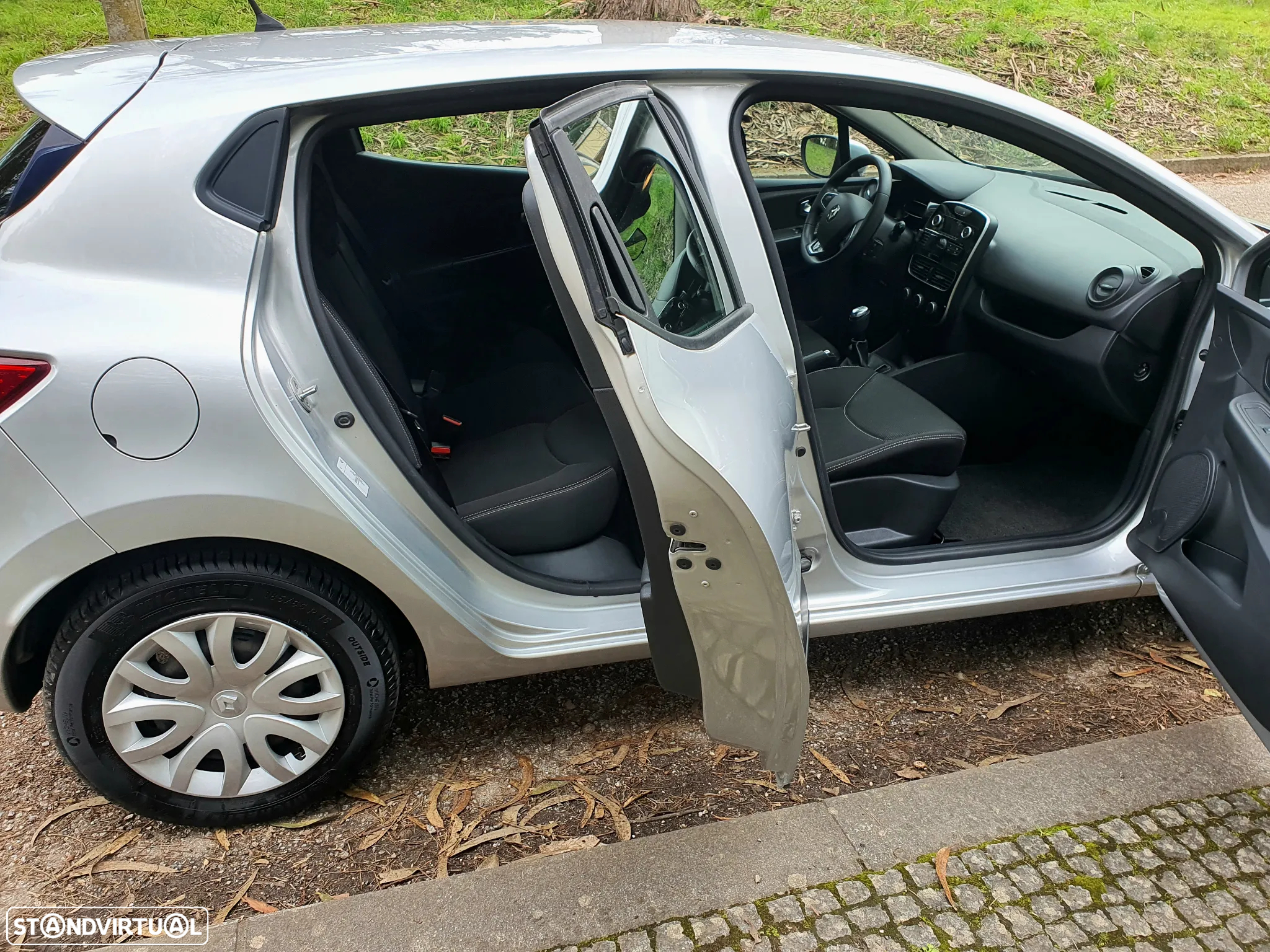 Renault Clio 1.5 dCi Zen - 21