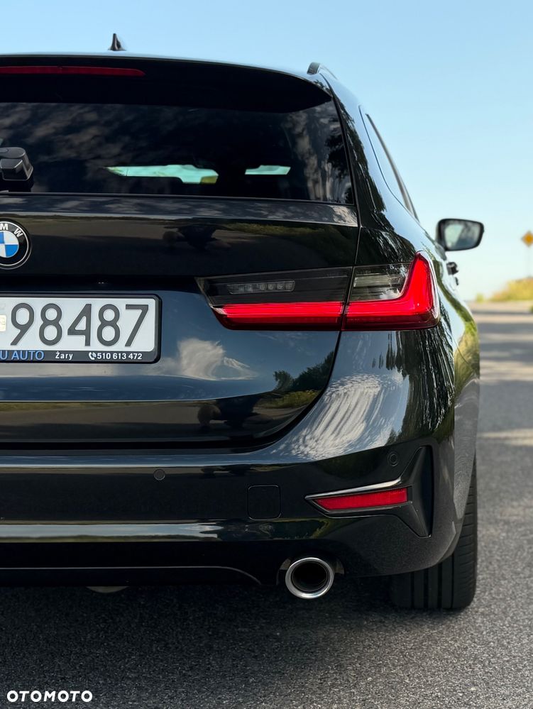 BMW Seria 3 320d Sport Line Shadow - 15