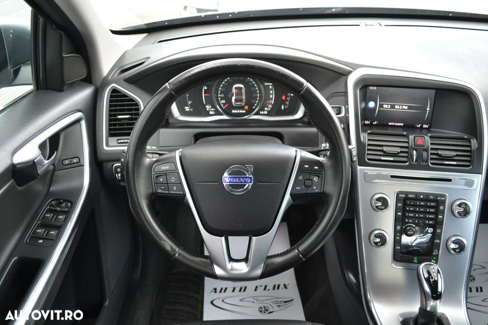 Volvo XC 60 D4 AWD Geartronic Summum - 25